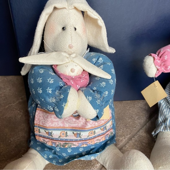 LIKE NEW W/ TAGS RARE VINTAGE - Hand Made Collectable Creation 1987 Rabbits - Picture 6 of 10